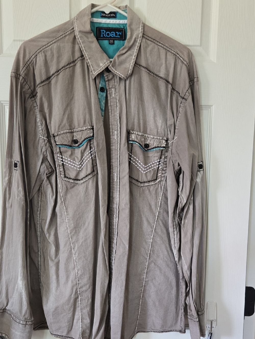 Roar Men's Taupe Button-Front Shirt with Teal Trim